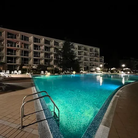 Sarafovo Atlantis 58 * بورغاس