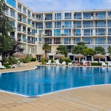 Sarafovo Atlantis 58 * بورغاس
