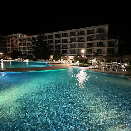 Sarafovo Atlantis 58 * بورغاس