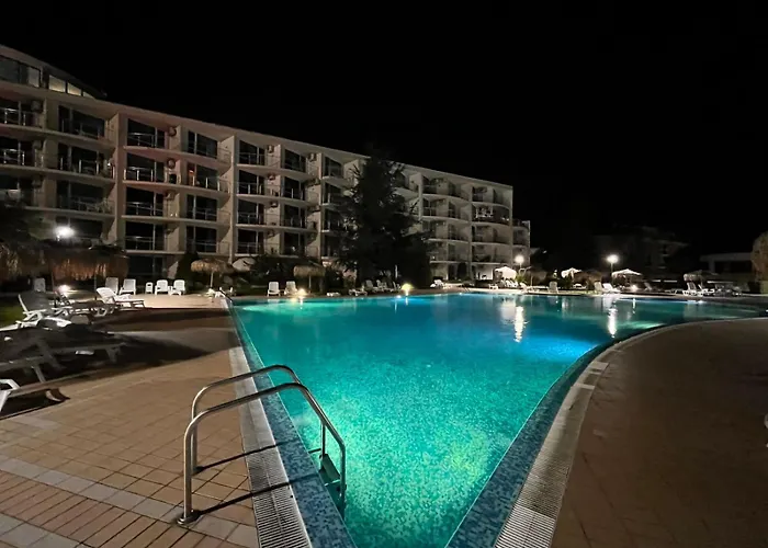 Sarafovo Atlantis 58 * Бургас