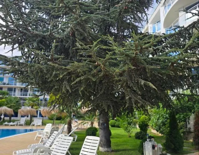 Sarafovo Atlantis 58 * Бургас